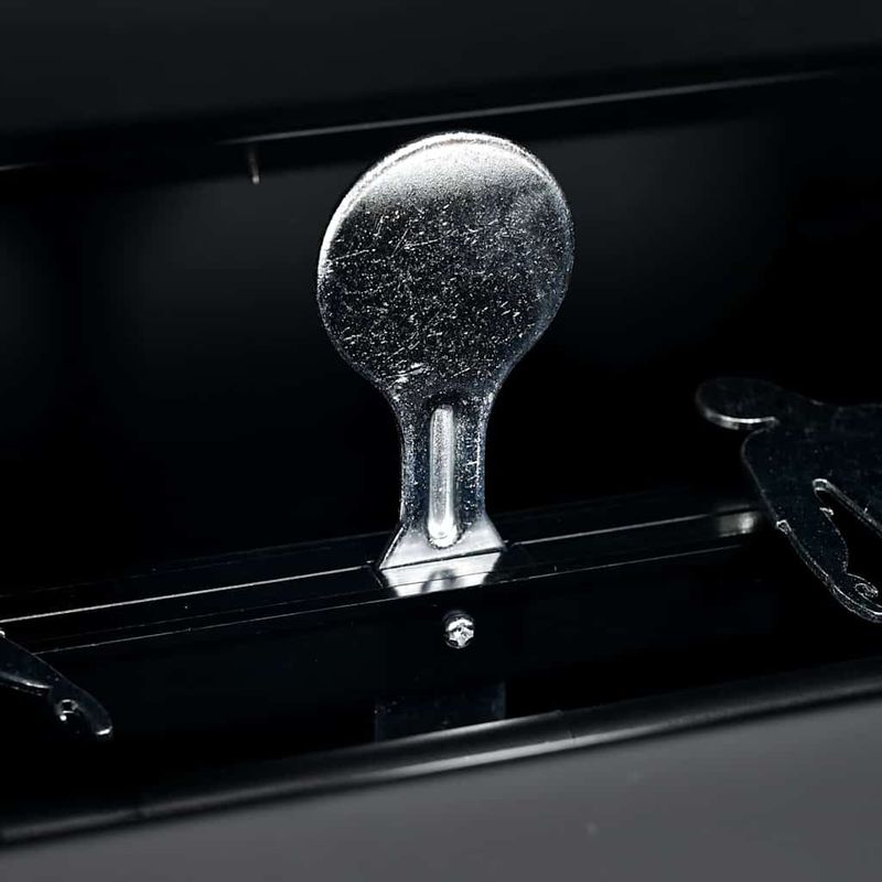 Sport si Outdoor - Accesorii si echipamente sportive - Accesorii antrenament si tabele tactice - Cutie pentru capcane de bile Negru 29 x 22 x 20 cm Otel - Infinity.ro