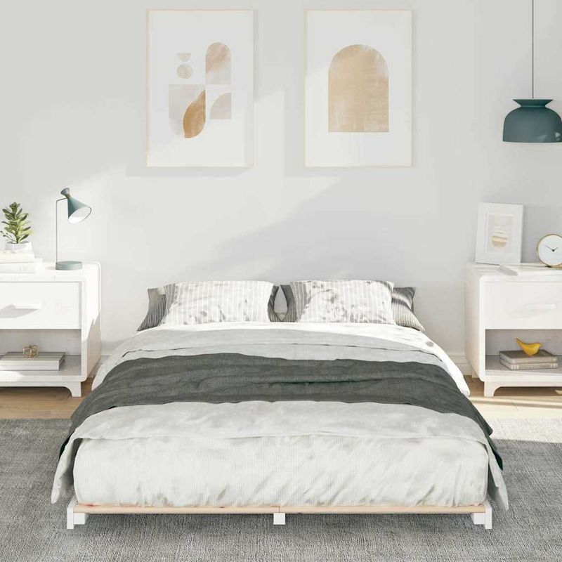 Casa si Gradina - Mobilier - Paturi si accesorii - Paturi - Cadru de pat de podea Alb 135 x 190 cm Lemn masiv de pin - Infinity.ro