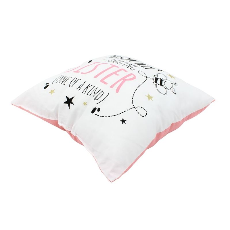 Casa si Gradina - Textile si covoare - Perne si pilote - Perne decorative - Perna decorativa Nekupto - "Absolutely Amazing Sister", 30x30 cm, bumbac - Infinity.ro