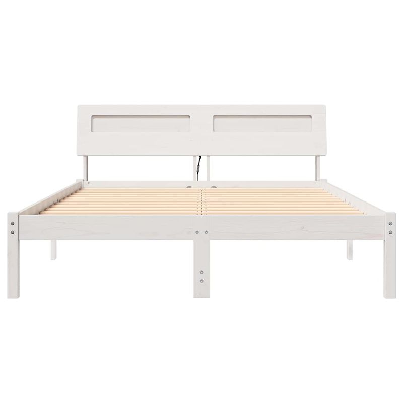 Casa si Gradina - Mobilier - Paturi si accesorii - Paturi - Cadru de pat Alb 140 x 190 cm Lemn de brad solid - Infinity.ro