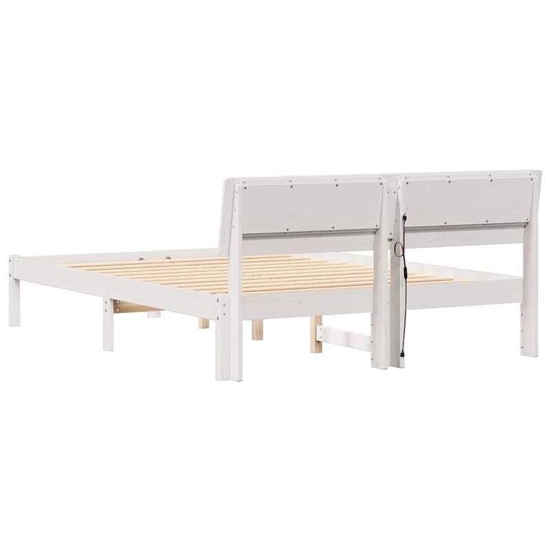 Casa si Gradina - Mobilier - Paturi si accesorii - Paturi - Cadru de pat Alb 140 x 190 cm Lemn de brad solid - Infinity.ro
