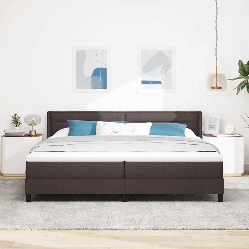 Casa si Gradina - Mobilier - Paturi si accesorii - Paturi - Pat cu arcuri Maro inchis 200 x 200 cm Tesatura si Spuma - Infinity.ro
