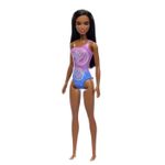 Jucarii, Copii si Bebe - Jucarii si jocuri - Papusi si accesorii - Papusi - Papusa barbie bruneta cu costum de baie in doua culori - Infinity.ro