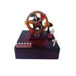 Casa si Gradina - Decoratiuni - Obiecte decorative - Accesorii decorative - Cutie muzicala, cu cheita, Circuit in jurul roatei cu cheita, Maro, 15 cm, YL2024 - Infinity.ro