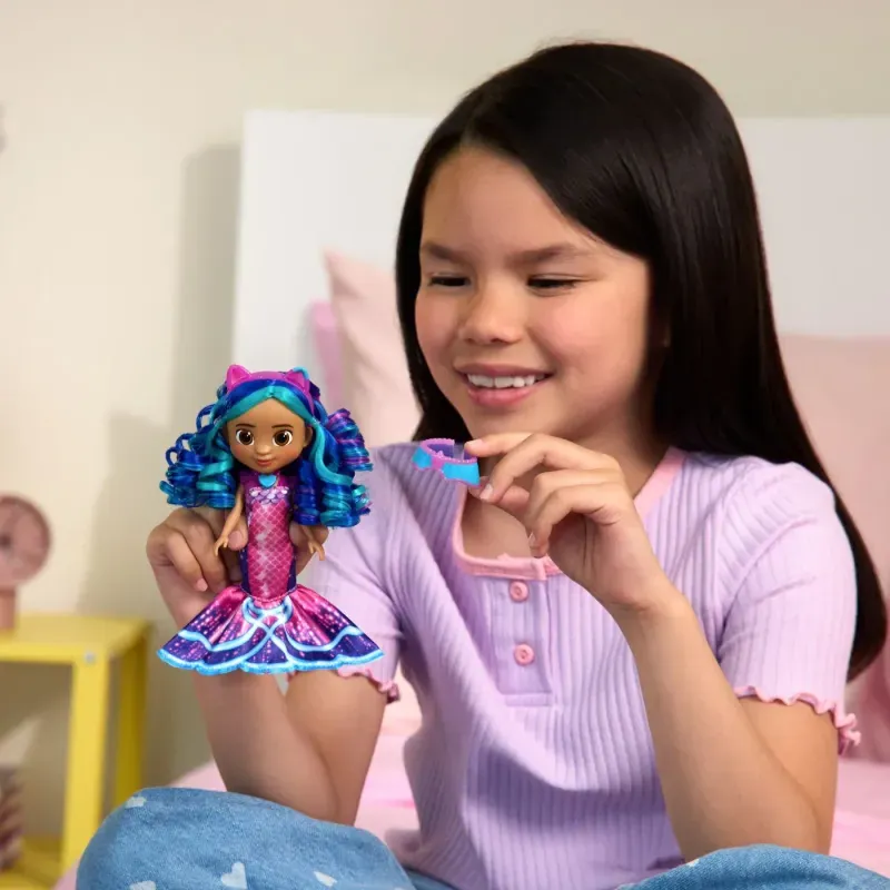 Jucarii, Copii si Bebe - Jucarii si jocuri - Papusi si accesorii - Papusi - Gabbys Dollhouse Filmul Papusa Sirena Cu Accesorii - Infinity.ro