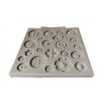 Casa si Gradina - Bucatarie si vesela - Ustensile bucatarie - Forme prajituri - Forma silicon pentru fondant, Matrita nasturi, Gri, 10 cm, 290COF - Infinity.ro