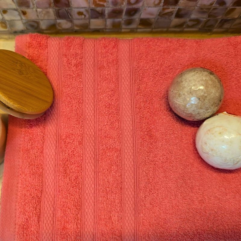 Casa si Gradina - Textile si covoare - Textile baie - Prosoape - Prosop baie Kotonia Home Tess Jacquard Bumbac, 400g/mp, piersica, 70x130 cm - Infinity.ro