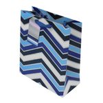 Market - Cadouri - Pungi cadou si accesorii - Punga cadou M hartie navy chevron - Infinity.ro