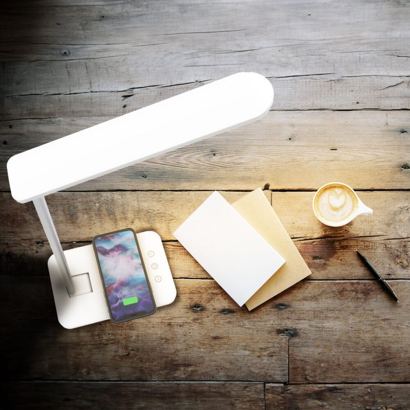 Casa si Gradina - Corpuri si surse de iluminat - Iluminat comercial si industrial - Proiectoare si lampi de lucru - Lampa de birou LED Renew Force , incarcare wireless pentru IOS Android, 3 Moduri de iluminare, Control Tactil - Infinity.ro