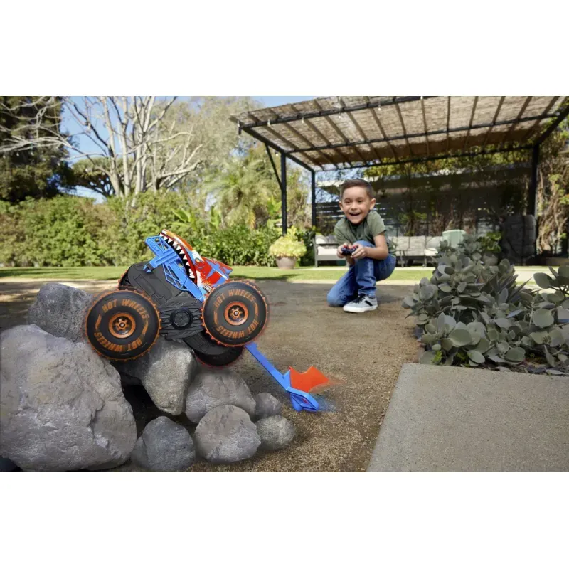 Jucarii, Copii si Bebe - Jucarii si jocuri - Vehicule si jucarii cu telecomanda - Masinute - Hot Wheels Monster Truck Sharks Vs Dinos Masina Cu Telecomanda Tiger Shark Climber - Infinity.ro