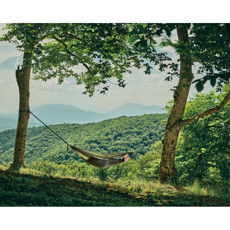 Casa si Gradina - Gradina si terasa - Balansoare si hamace - Hamace si suporturi - Hamac hikerjoy PRO,material ripstop,ultra usor,portabil, 270x150 cm, curele prindere si carabine incluse, green army - Infinity.ro