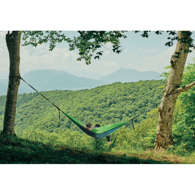 Casa si Gradina - Gradina si terasa - Balansoare si hamace - Hamace si suporturi - Hamac hikerjoy,material tip parasuta, ultra usor,portabil,270x140 cm,curele prindere si carabine incluse, verde - Infinity.ro