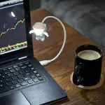 Casa si Gradina - Corpuri si surse de iluminat - Veioze si lampi - Lampi de veghe copii - Lampa LED, model astronaut, alimentare USB, Gonga® Alb - Infinity.ro