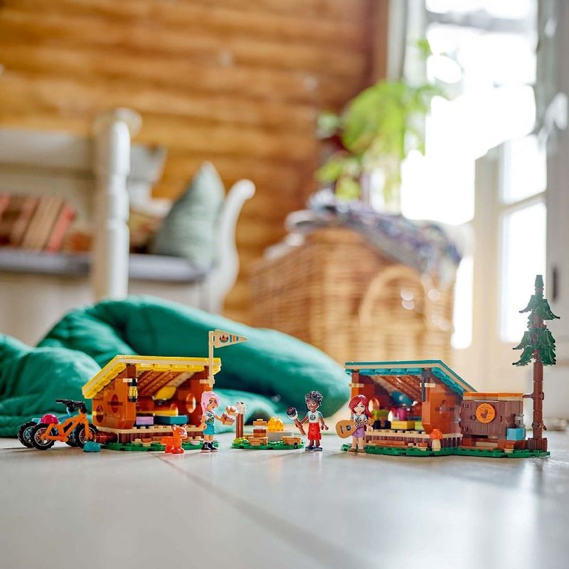 Jucarii, Copii si Bebe - Jucarii si jocuri - Seturi de constructie si cuburi - Seturi de constructie - Lego friends cabane confortabile in tabara de aventuri 42624 - Infinity.ro