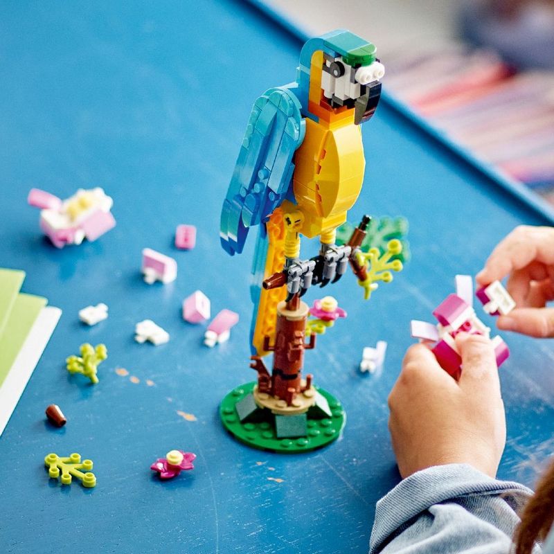 Jucarii, Copii si Bebe - Jucarii si jocuri - Seturi de constructie si cuburi - Seturi de constructie - Lego creator papagal exotic 31136 - Infinity.ro