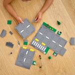 Jucarii, Copii si Bebe - Jucarii si jocuri - Seturi de constructie si cuburi - Seturi de constructie - Lego city  placi de drum 60304 - Infinity.ro