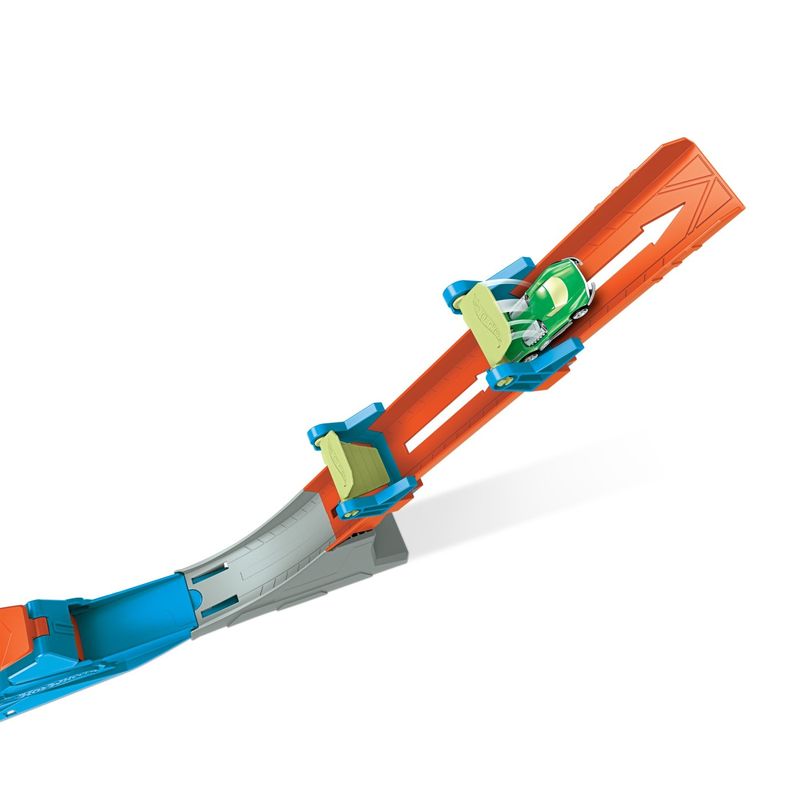 Jucarii, Copii si Bebe - Jucarii si jocuri - Vehicule si jucarii cu telecomanda - Masinute - Hot wheels action classic stunt lansarea puterii verticale - Infinity.ro