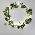 Casa si Gradina - Decoratiuni - Decoratiuni petrecere - Bannere si ghirlande decorative - Ghirlanda decorativa led, 1.8m, frunze mari verzi, flori albe, functioneaza cu baterii, lumina calda - Infinity.ro