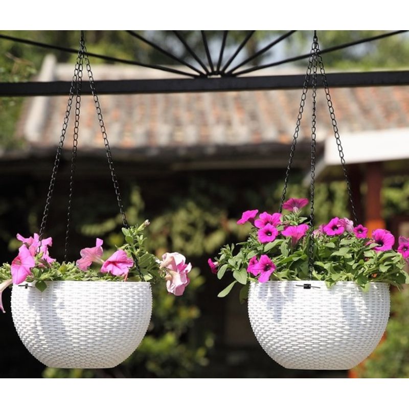 Casa si Gradina - Gradinarit si plante - Plante si ghivece - Ghivece si suporturi - Ghiveci de flori cu agatatoare metalica, 26x16 cm, alb - Infinity.ro