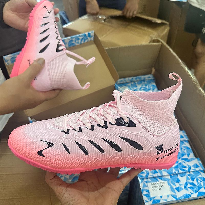 Sport si Outdoor - Echipament Sportiv - Incaltaminte sport - Ghete si bocanci - Ghete de fotbal MBrands, 8.8 cu glezna pentru teren sintetic, roz 44 - Infinity.ro