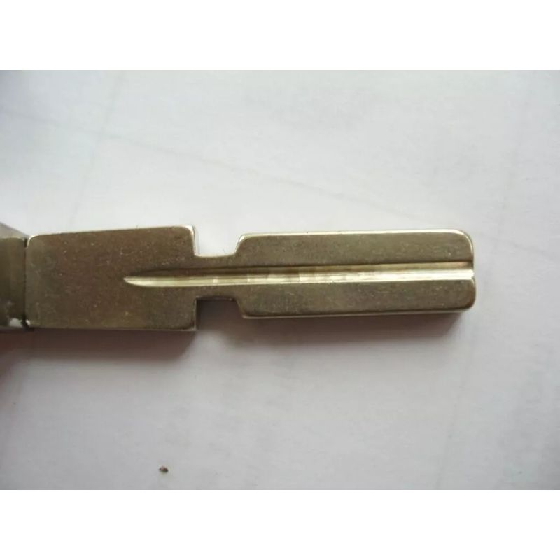 Auto si Moto - Electronice auto - Accesorii electronice auto - Carcasa cheie flip 2 butoane RFC pentru Range Rover P38 (1994 - 2002) – Carcasa aftermarket pentru - Infinity.ro