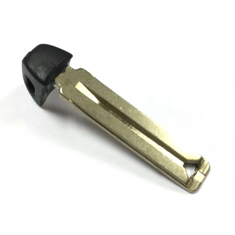 Auto si Moto - Electronice auto - Accesorii electronice auto - Carcasa cheie auto Techstar® 2 butoane compatibila Toyota Prius XW30 (2009–2012) – proximity, lama TOY40 - Infinity.ro