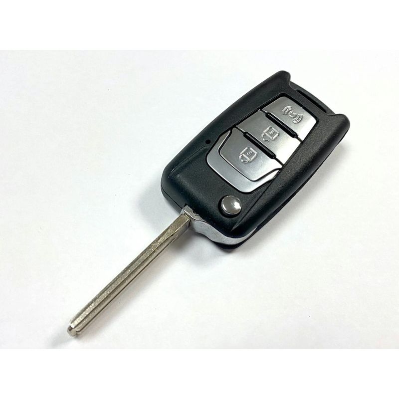 Auto si Moto - Electronice auto - Accesorii electronice auto - Carcasa cheie auto Techstar flip cu 3 butoane compatibila SsangYong Korando C200 – lama TOY48 - Infinity.ro