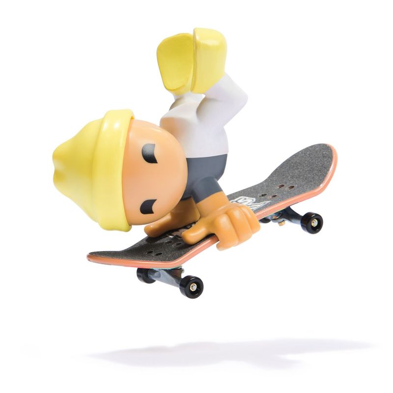 Jucarii, Copii si Bebe - Jucarii si jocuri - Figurine - Tech dech sk8 crew pachet placa si figurina 9.6cm sapca galbena - Infinity.ro