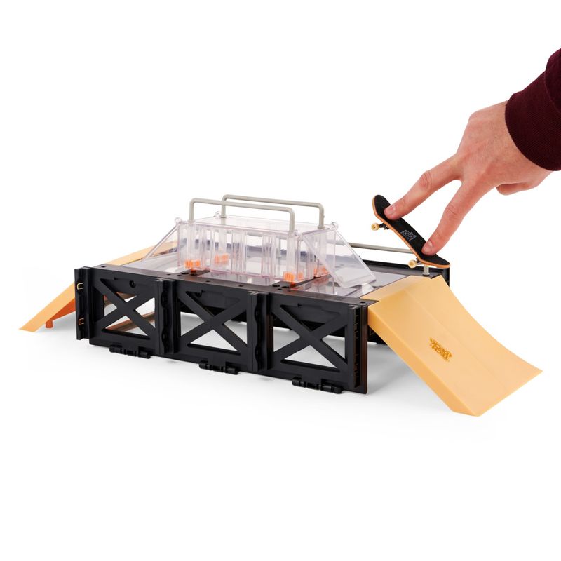 Jucarii, Copii si Bebe - Jucarii si jocuri - Vehicule si jucarii cu telecomanda - Masinute - Tech deck pachet vitrina si podium - Infinity.ro