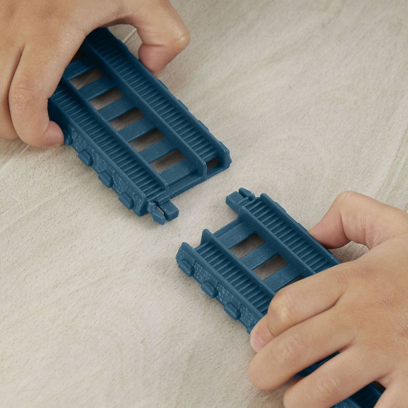 Jucarii, Copii si Bebe - Jucarii si jocuri - Vehicule si jucarii cu telecomanda - Masinute - Thomas set de constructie ridica si incarca marfa cu diesel - Infinity.ro