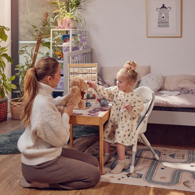 Jucarii, Copii si Bebe - Hrana si alaptare - Biberoane, suzete si accesorii hranire - Articole hranire bebelusi - Scaun de masa Kinderkraft dinnly, grey - Infinity.ro