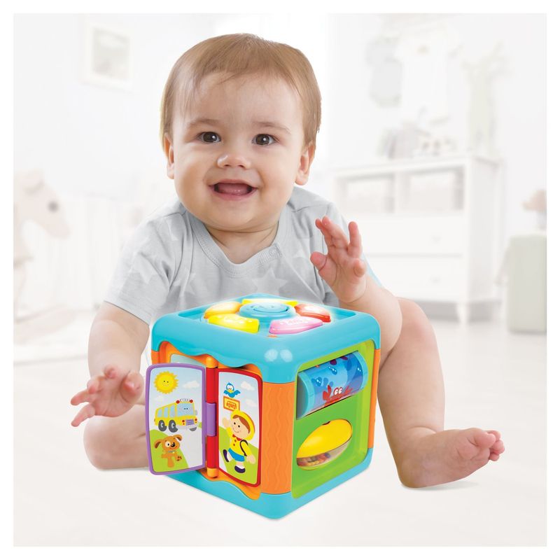 Jucarii, Copii si Bebe - Jucarii si jocuri - Jucarii bebelusi - Jucarii interactive bebelusi - Winfun cub educativ cu activitati - Infinity.ro