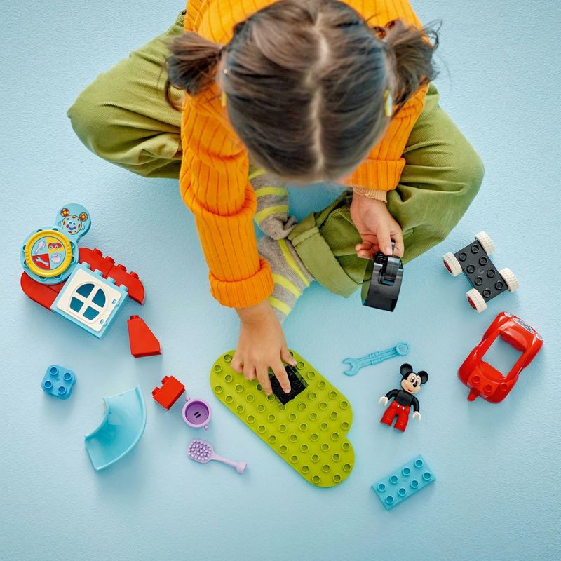 Jucarii, Copii si Bebe - Jucarii si jocuri - Seturi de constructie si cuburi - Cuburi si caramizi - Lego duplo clubul si masina lui mickey mouse 10454 - Infinity.ro