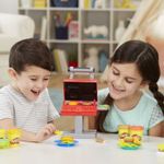 Jucarii, Copii si Bebe - Jucarii si jocuri - Jucarii & jocuri educative - Pasta, lut si nisip modelabil - Play-doh set gratar cu forme si stampile - Infinity.ro