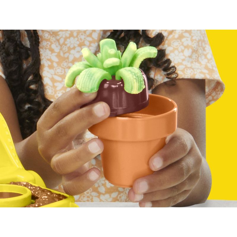 Jucarii, Copii si Bebe - Jucarii si jocuri - Jucarii & jocuri educative - Pasta, lut si nisip modelabil - Play-doh set gradina inflorita - Infinity.ro