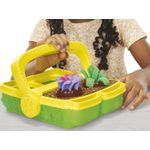Jucarii, Copii si Bebe - Jucarii si jocuri - Jucarii & jocuri educative - Pasta, lut si nisip modelabil - Play-doh set gradina inflorita - Infinity.ro