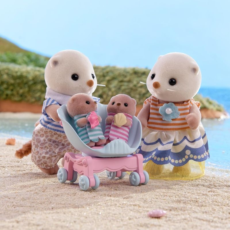 Jucarii, Copii si Bebe - Jucarii si jocuri - Figurine - Figurine Sylvanian Families-Familia Vidrelor De Mare - Infinity.ro
