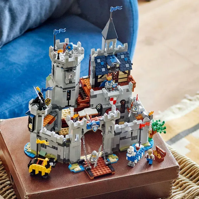 Jucarii, Copii si Bebe - Jucarii si jocuri - Seturi de constructie si cuburi - Seturi de constructie - Lego Creator Castel Medieval Cu Cai Si Cavaleri 31168 - Infinity.ro