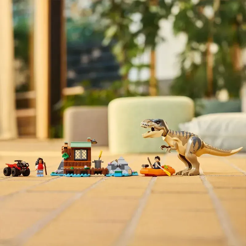 Jucarii, Copii si Bebe - Jucarii si jocuri - Seturi de constructie si cuburi - Seturi de constructie - Lego Jurassic World Renasterea Evadare Pe Rau Din Calea Unui T Rex 76975 - Infinity.ro