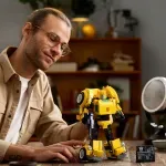 Jucarii, Copii si Bebe - Jucarii si jocuri - Seturi de constructie si cuburi - Seturi de constructie - Lego Icons Transformers Bumblebee 10338 - Infinity.ro
