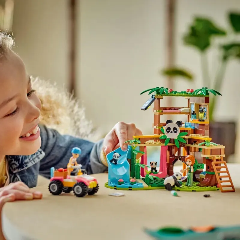 Jucarii, Copii si Bebe - Jucarii si jocuri - Seturi de constructie si cuburi - Seturi de constructie - Lego Friends Ingrijirea Animalelor De La Refugiul Pentru Panda 42648 - Infinity.ro