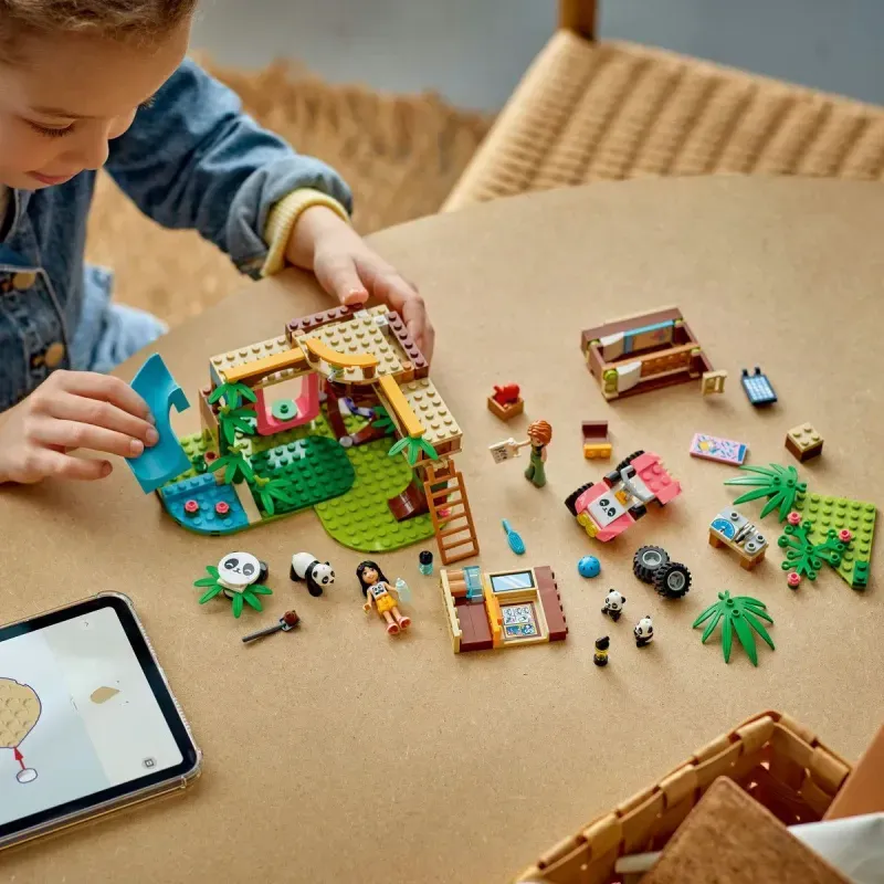 Jucarii, Copii si Bebe - Jucarii si jocuri - Seturi de constructie si cuburi - Seturi de constructie - Lego Friends Ingrijirea Animalelor De La Refugiul Pentru Panda 42648 - Infinity.ro