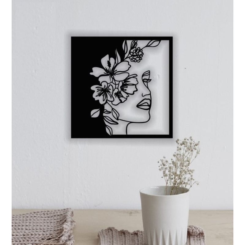 Casa si Gradina - Decoratiuni - Decoratiuni perete - Decor perete Personalizabil Fata din Flori HHH249 din lemn - 38 L x 38 H (cm) - Infinity.ro