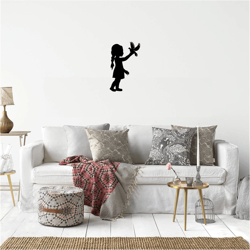 Casa si Gradina - Decoratiuni - Decoratiuni perete - Decor perete Fetita cu Porumbel HH692 din lemn - 35 L x 57 H (cm) - Infinity.ro