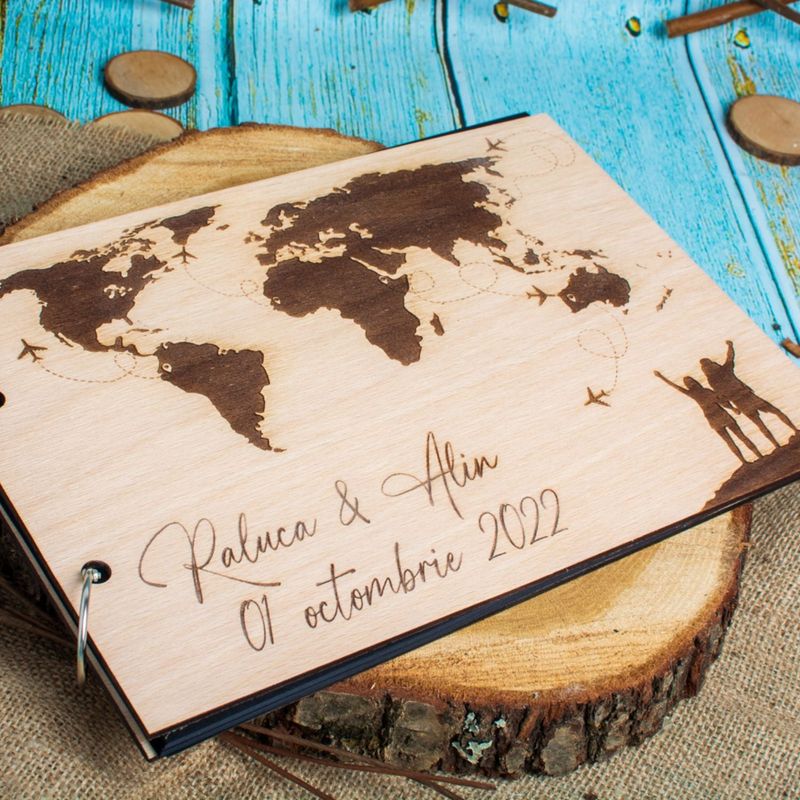 Market - Cadouri - Rame si albume foto - Album Foto GuestBook Nunta HH1610 Personalizat din lemn Inconjurul lumii Traseu Avioane 30 x 21 cm - Infinity.ro