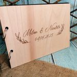 Market - Cadouri - Rame si albume foto - Album Foto GuestBook Nunta HH1640 Model Frunze Personalizat din lemn 30 x 21 cm - Infinity.ro