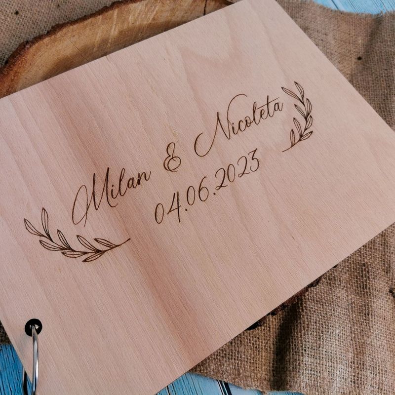 Market - Cadouri - Rame si albume foto - Album Foto GuestBook Nunta HH1640 Model Frunze Personalizat din lemn 30 x 21 cm - Infinity.ro