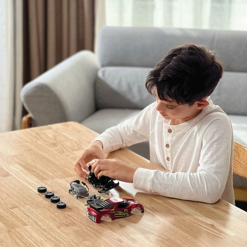 Jucarii, Copii si Bebe - Jucarii si jocuri - Vehicule si jucarii cu telecomanda - Masinute - Silverlit exost build 2 drive masinuta rc rosie - Infinity.ro