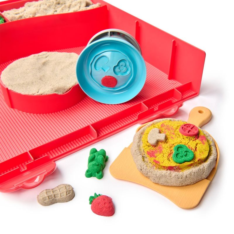Jucarii, Copii si Bebe - Jucarii si jocuri - Jucarii & jocuri educative - Pasta, lut si nisip modelabil - Kinetic sand atelier pizza 453g - Infinity.ro