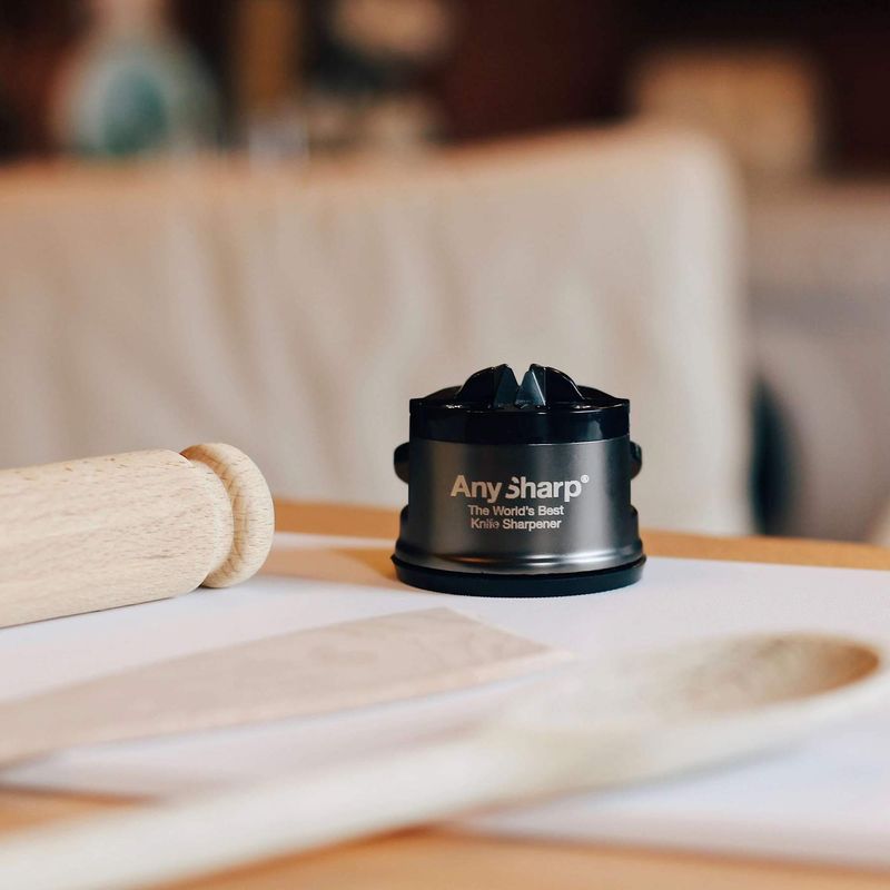 Casa si Gradina - Bucatarie si vesela - Ustensile bucatarie - Ascutitoare cutite - Ascutitor Cutite Bucatarie AnySharp Pro, Gri Inchis - Infinity.ro
